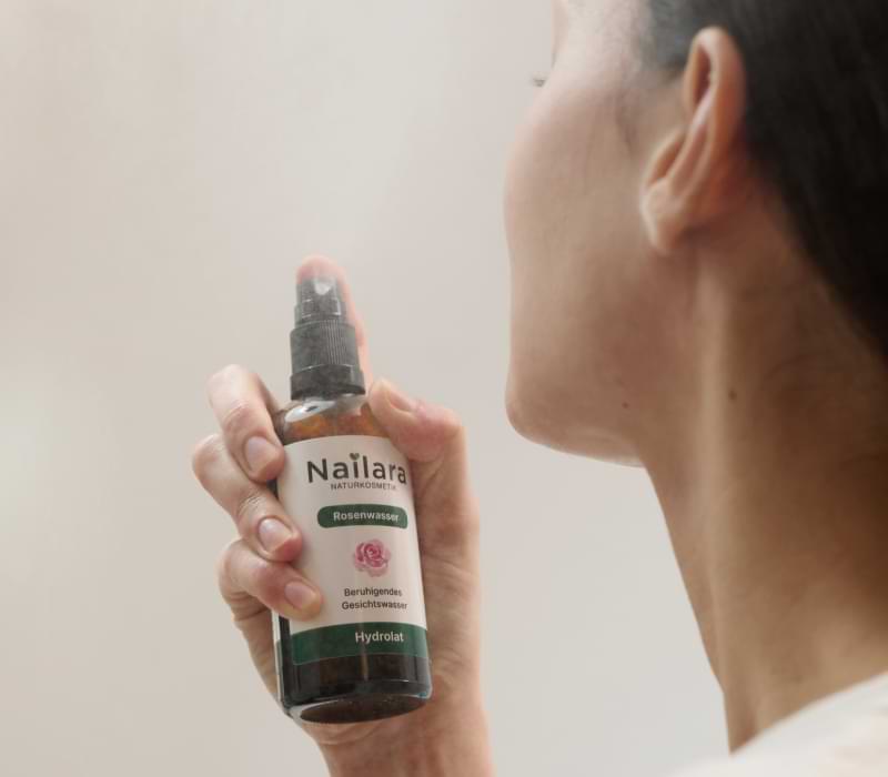 Bio Rosenwasser – Gesichtswasser aus Damaszener Rosen - Nailara® Naturkosmetik
