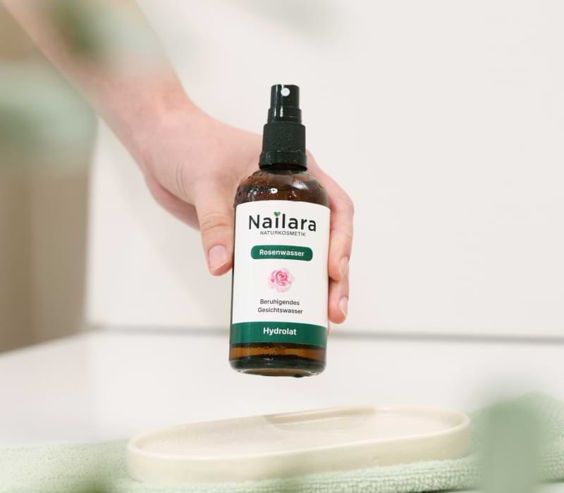 Bio Rosenwasser – Gesichtswasser aus Damaszener Rosen - Nailara® Naturkosmetik